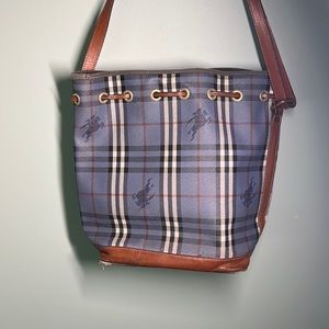 Burberry bucket purse